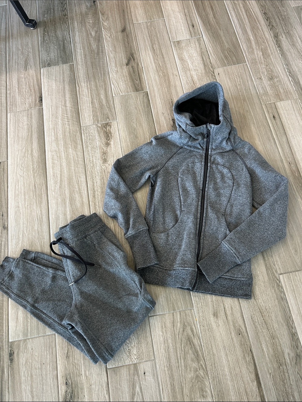 Lululemon scuba Gray Hooded Sweatshirt & Jogger Set